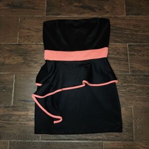 Emerald Sundae XL Elegant Black and Coral Strapless Cocktail Dress 2007 Club